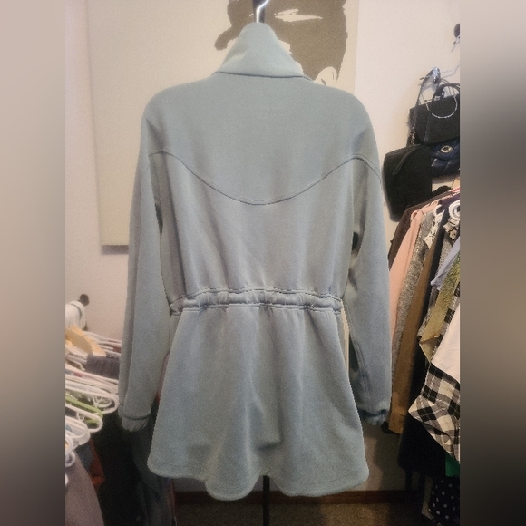 lululemon athletica Softstreme Cinch-Waist Jacket - Green - Picture 12 of 13